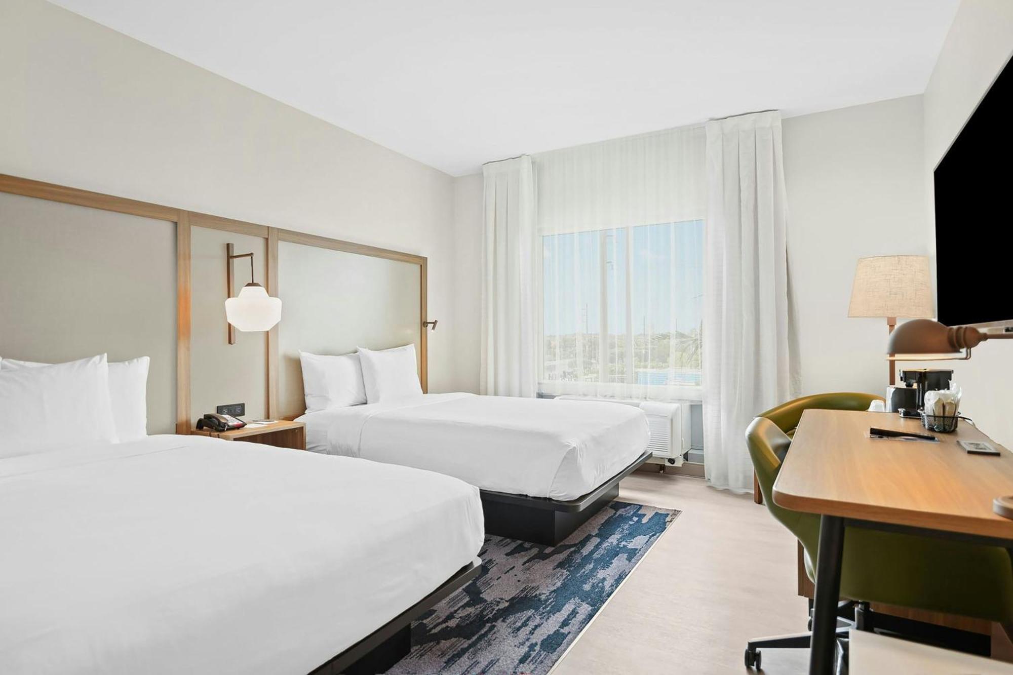 Fairfield & Fort Lauderdale Airport & Cruise Port